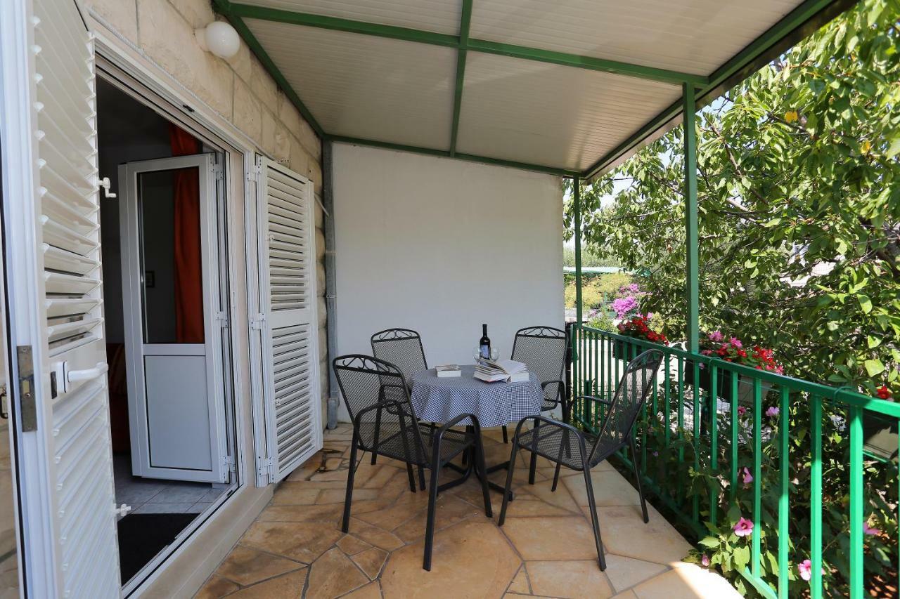 Apartments Off Supetar Exterior photo